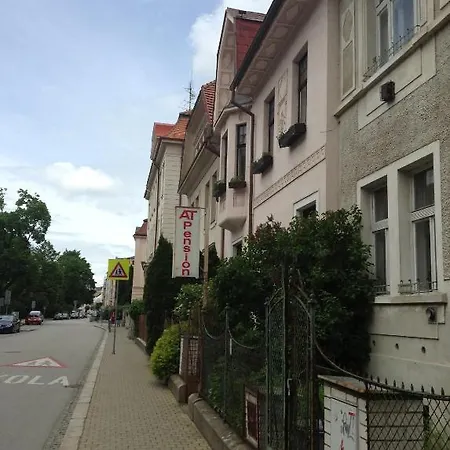 Gæstehus At *