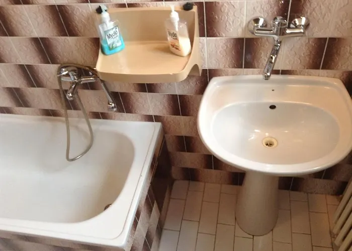 ゲストハウス At